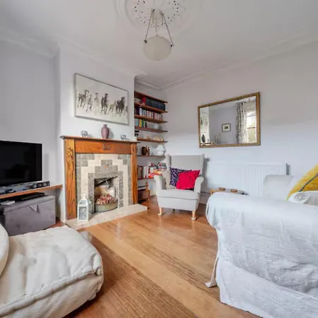 Period With Original Features Near Harbourside And North Street *