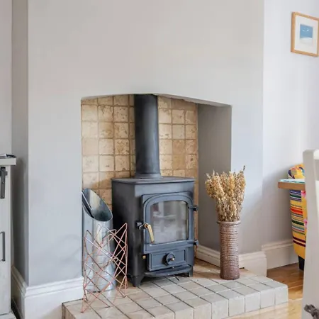 Period With Original Features Near Harbourside And North Street Casa de Férias