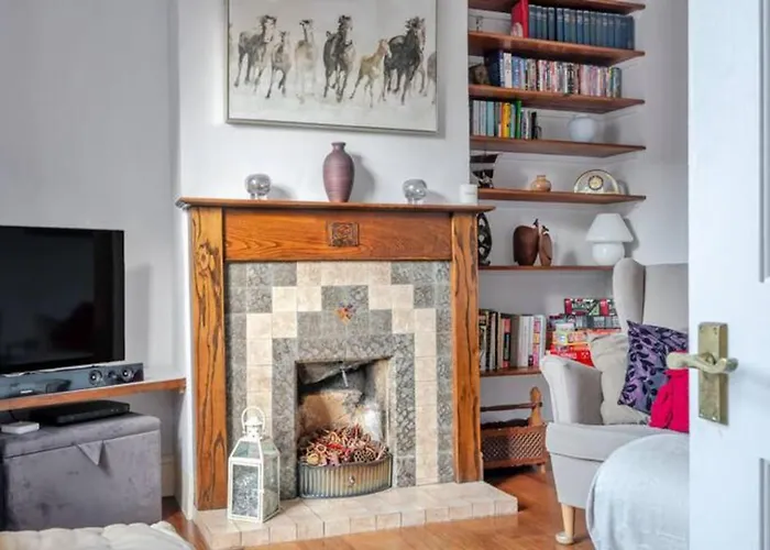 Period With Original Features Near Harbourside And North Street Bristol