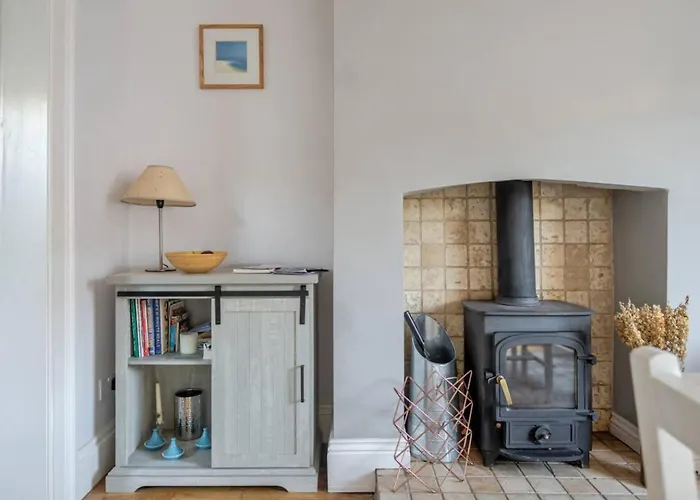 Period With Original Features Near Harbourside And North Street