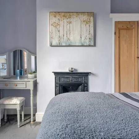 Period With Original Features Near Harbourside And North Street *
