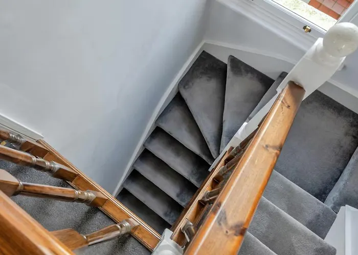 Period With Original Features Near Harbourside And North Street Μπρίστολ